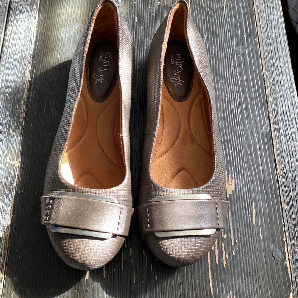 Light brown flats